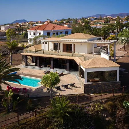 Villa Homeforguest Oasis With Swimming Pool In 4000m2 Garden *