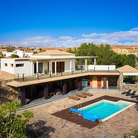 Homeforguest Oasis With Swimming Pool In 4000m2 Garden *