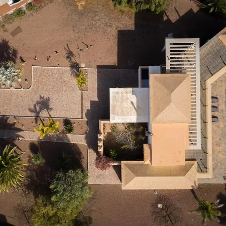 Villa Homeforguest Oasis With Swimming Pool In 4000m2 Garden *