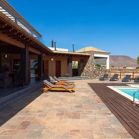 Homeforguest Oasis With Swimming Pool In 4000m2 Garden