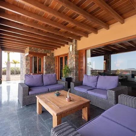 Homeforguest Oasis With Swimming Pool In 4000m2 Garden Triquivijate