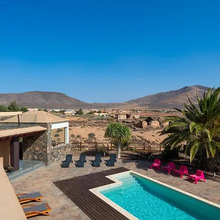 Homeforguest Oasis With Swimming Pool In 4000m2 Garden Villa