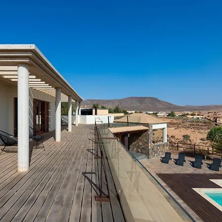 Villa Homeforguest Oasis With Swimming Pool In 4000m2 Garden *