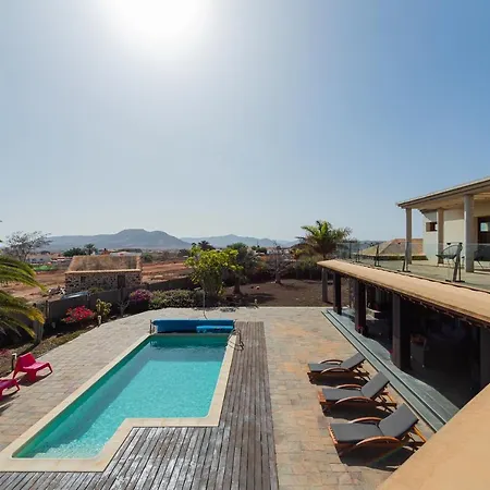 Villa Homeforguest Oasis With Swimming Pool In 4000m2 Garden *